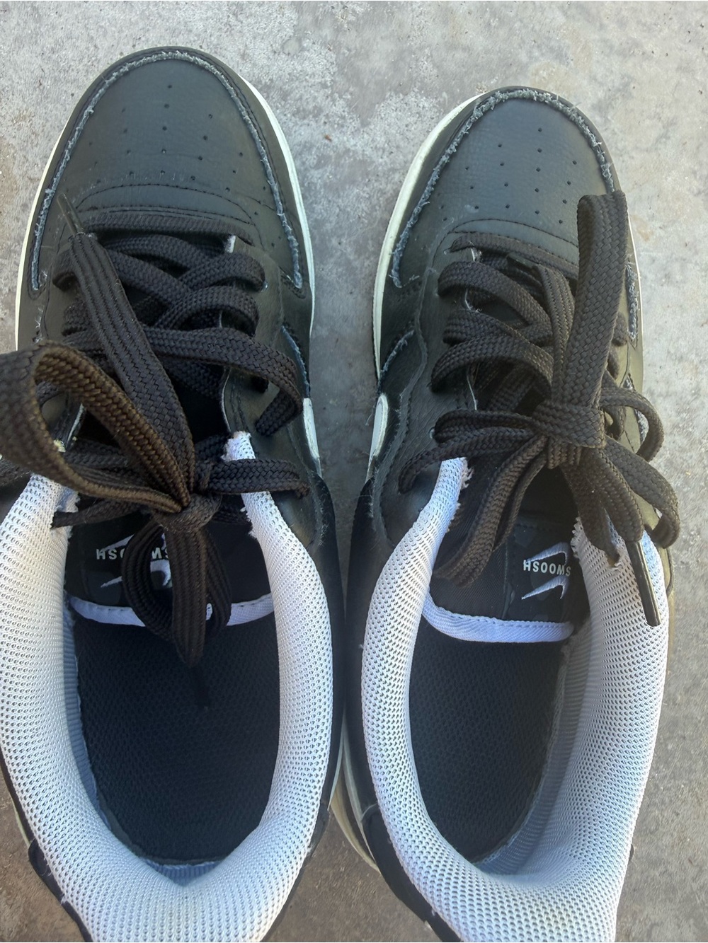Nike Kids Black and White Low-Top kids boys Air force Sneakers - Picture 8 of 13